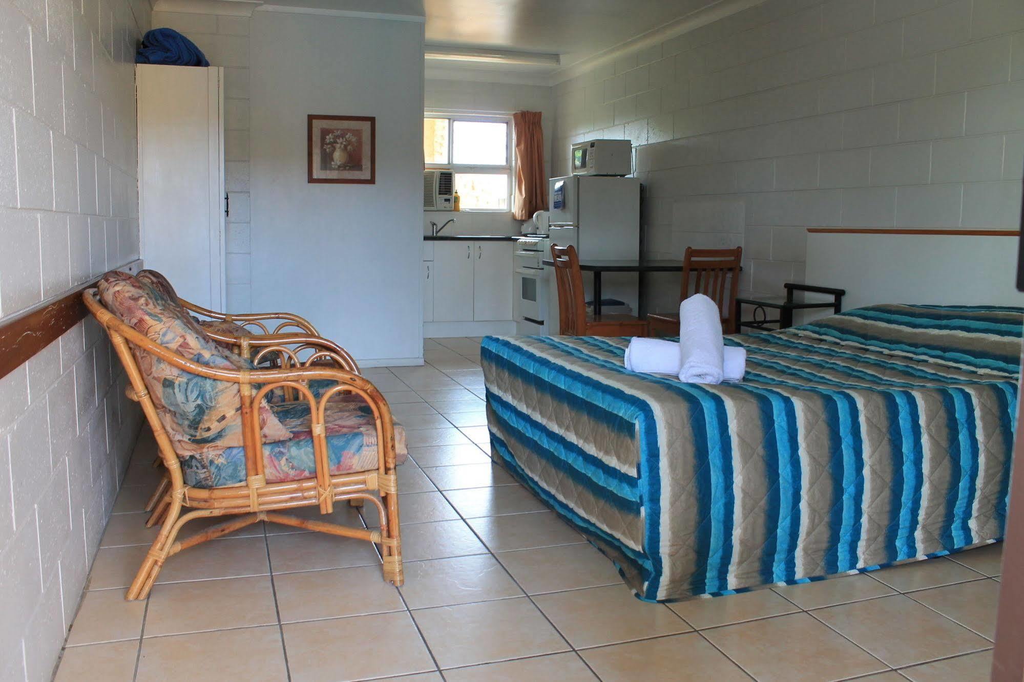 Oasis 3* Cairns