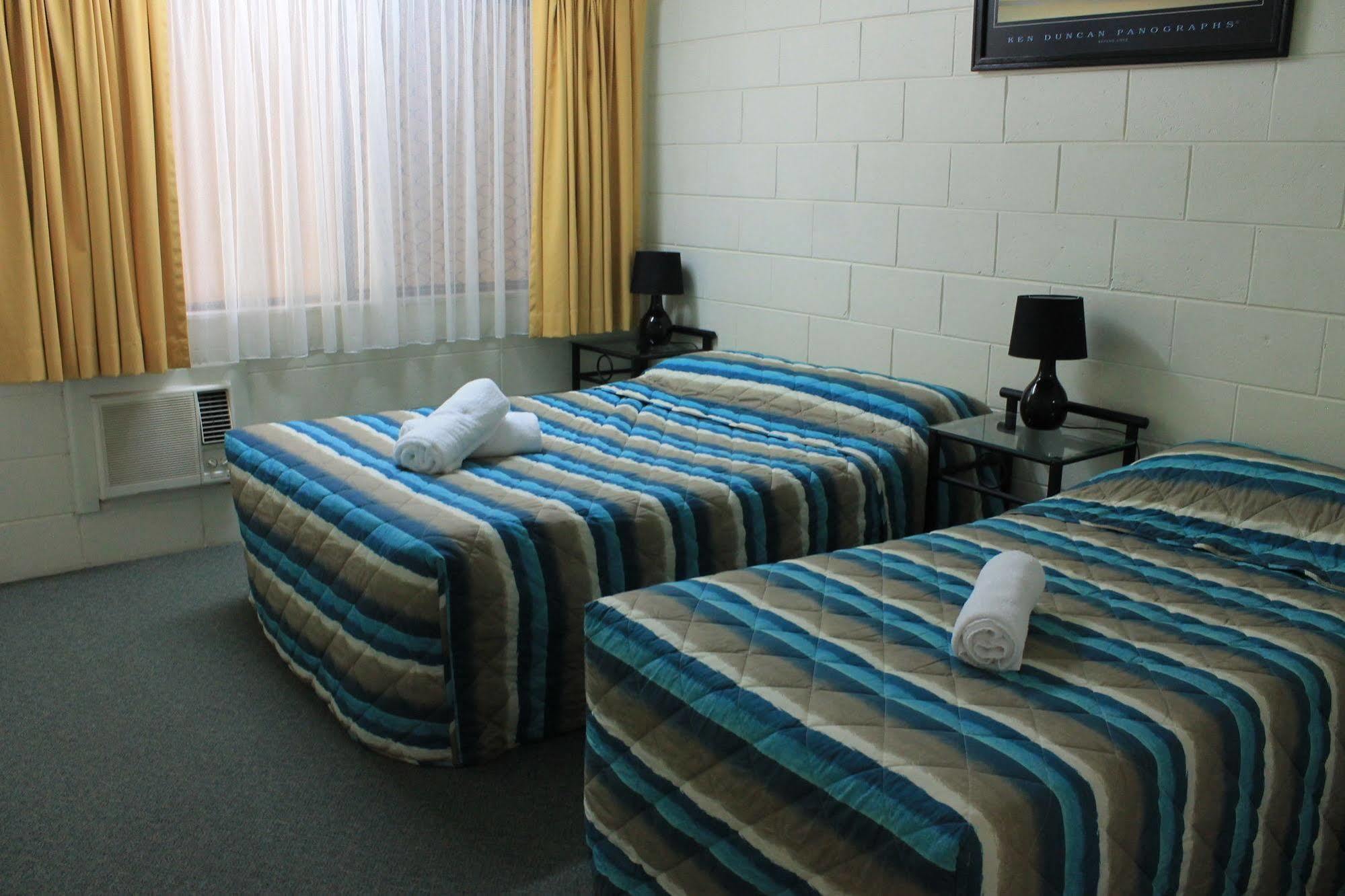 Oasis 3* Cairns