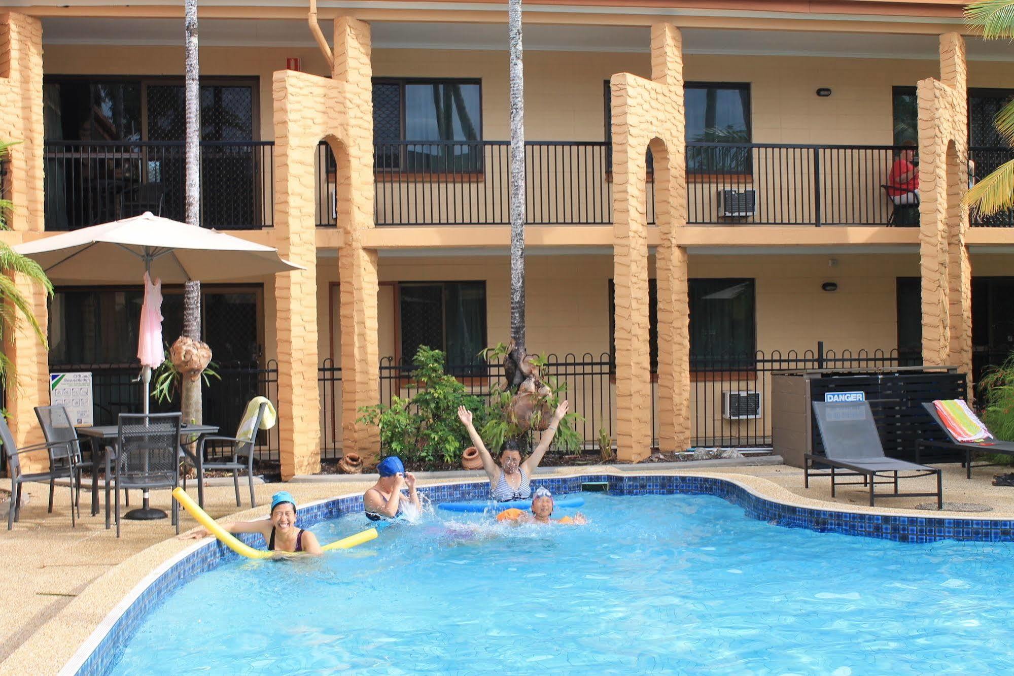 Oasis Aparthotel Cairns
