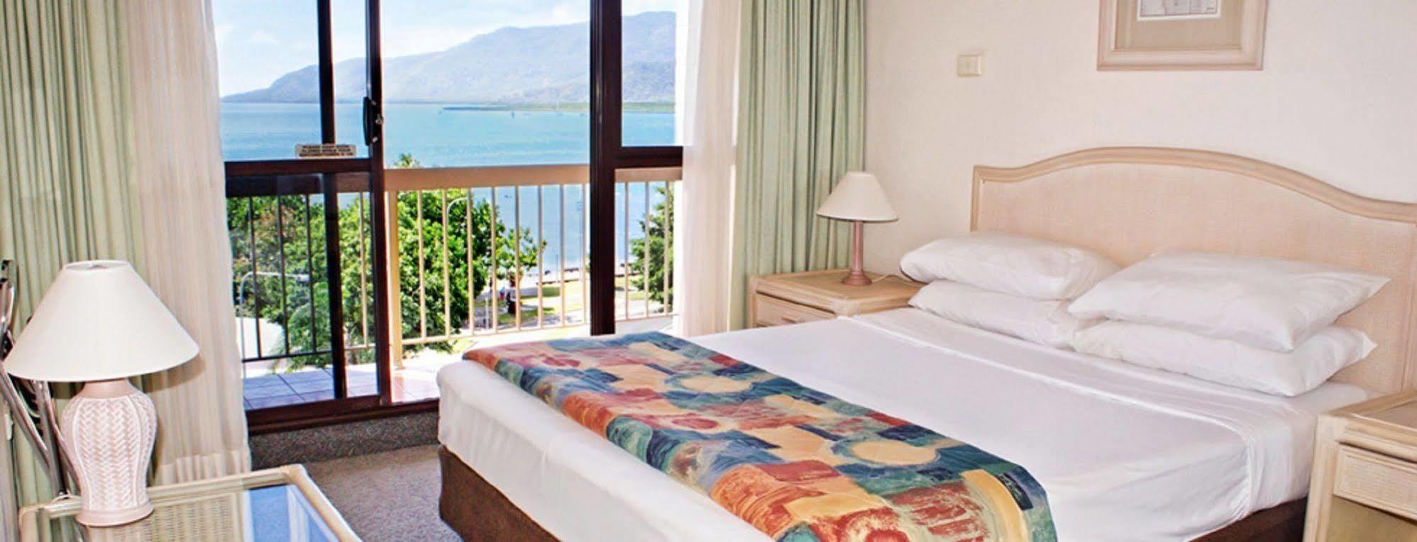 Plaza 3* Cairns