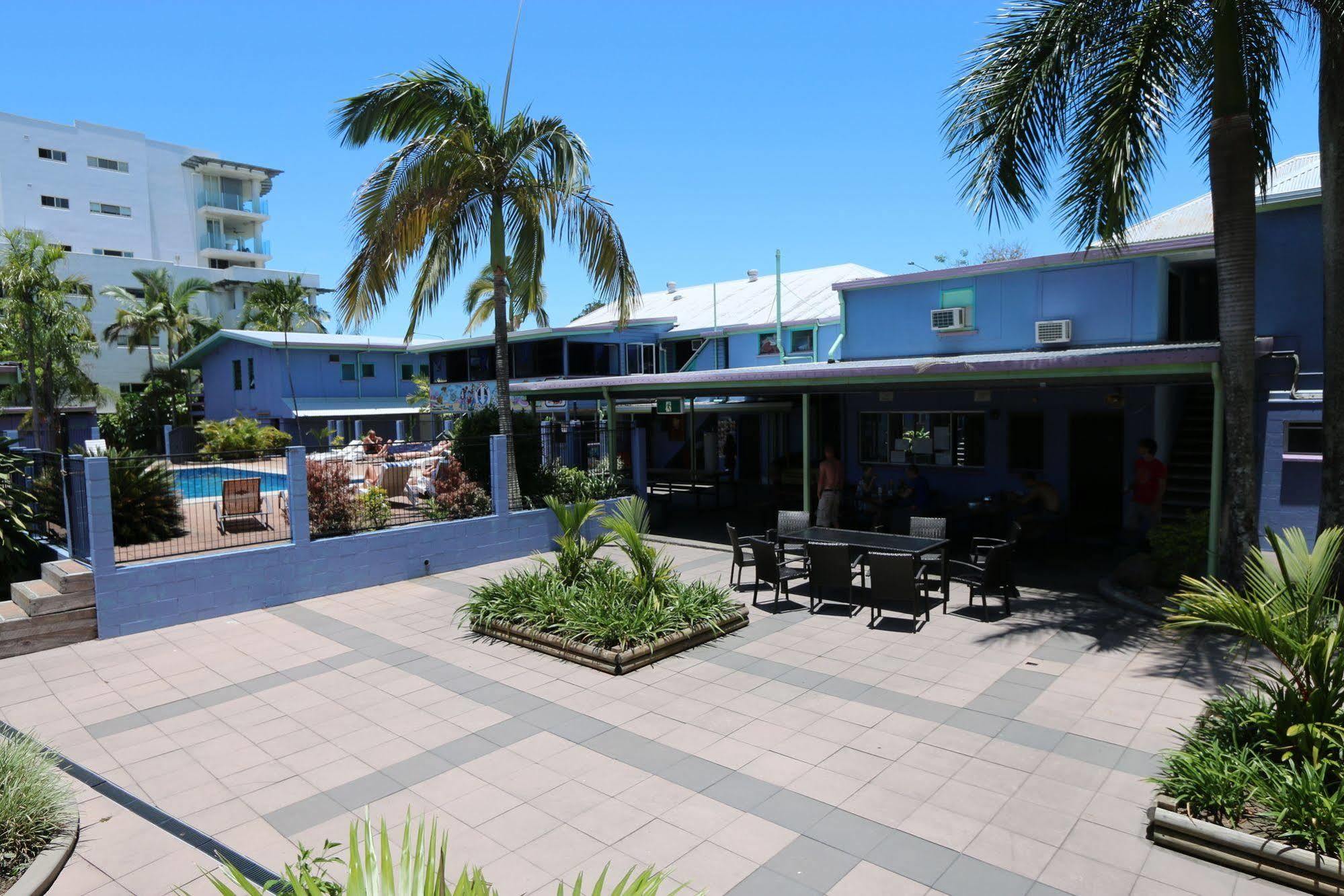 Caravella Backpackers Cairns