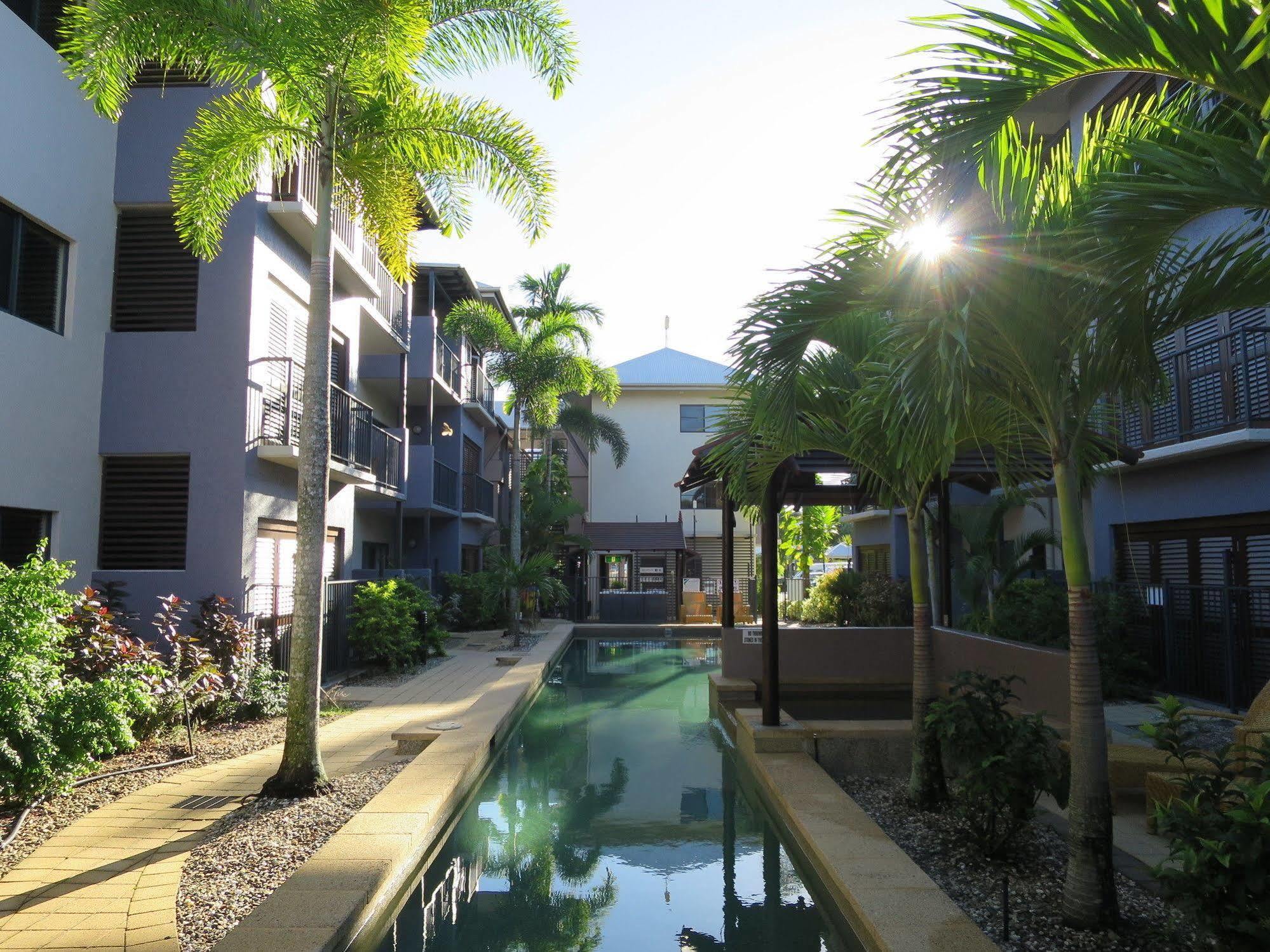 Southern Cross Atrium Aparthotel 4*