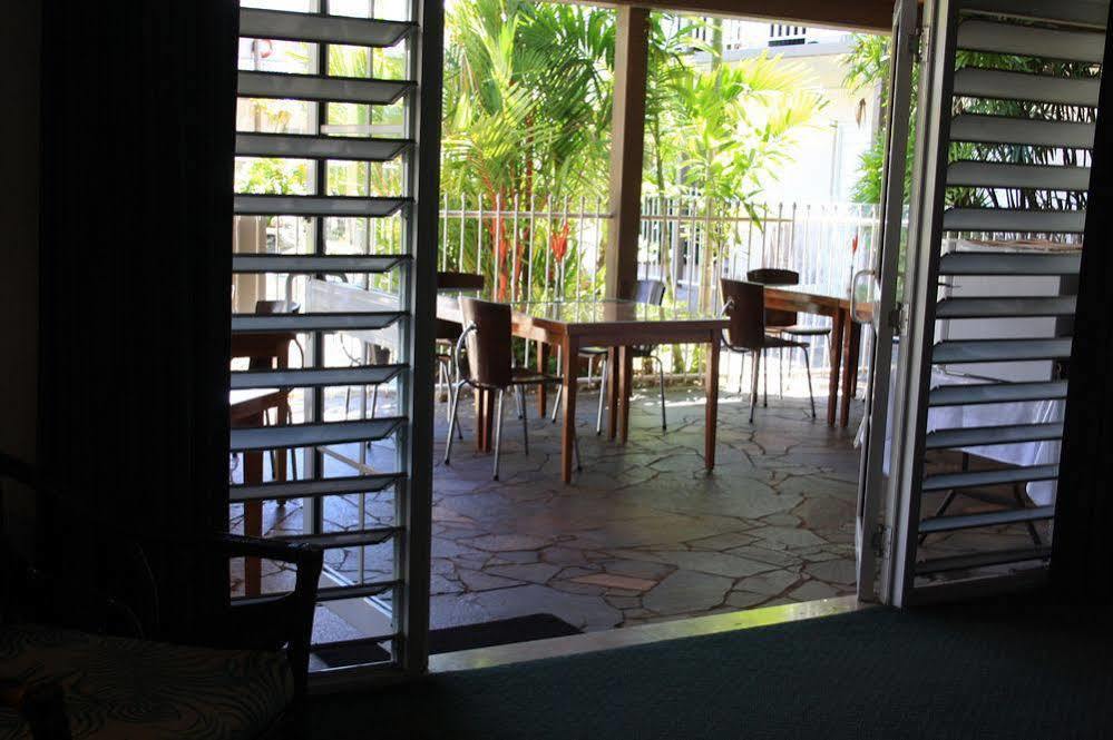 Tropical Gardens Motel 3*