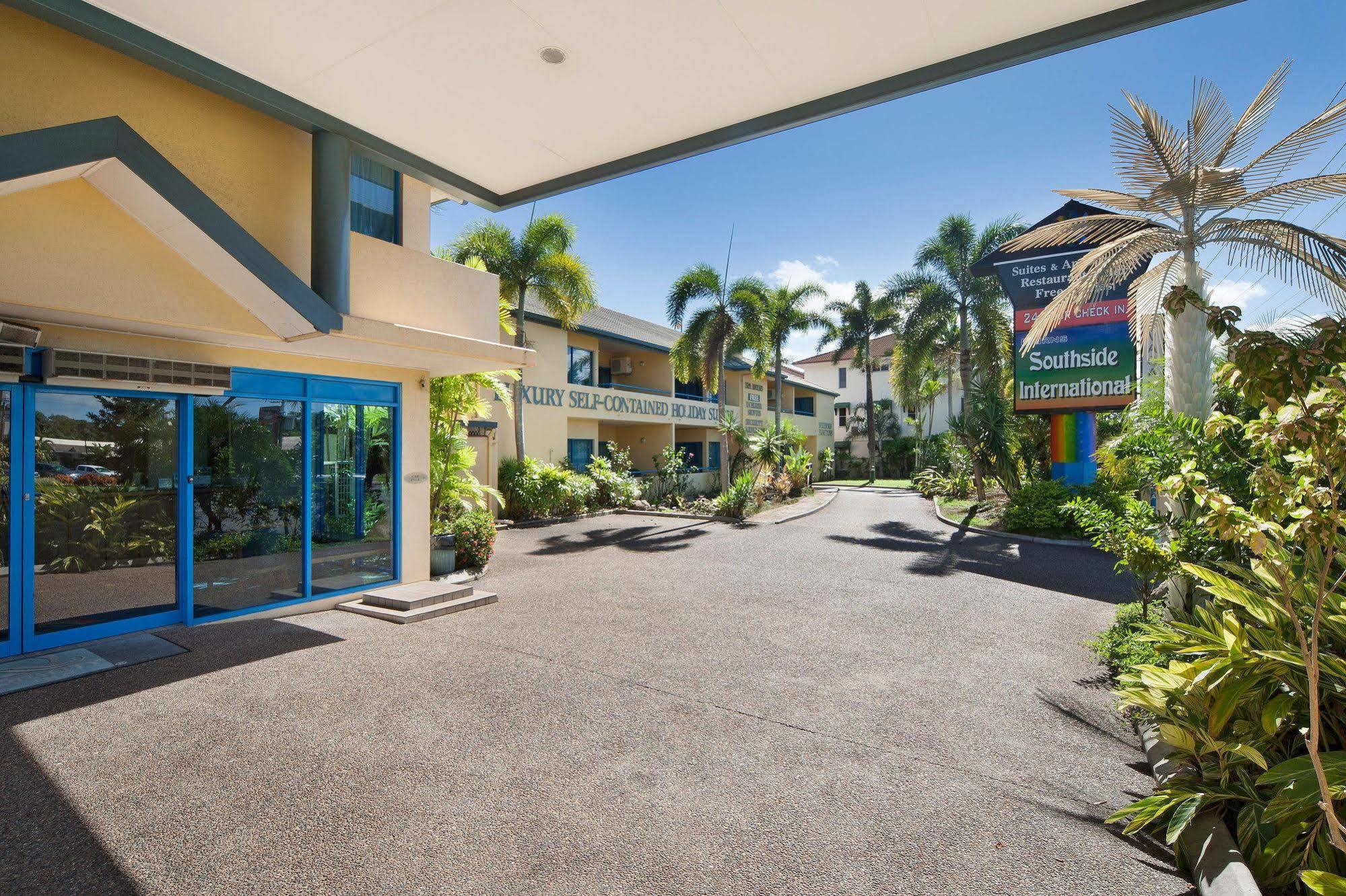 Southside International Motel 4*
