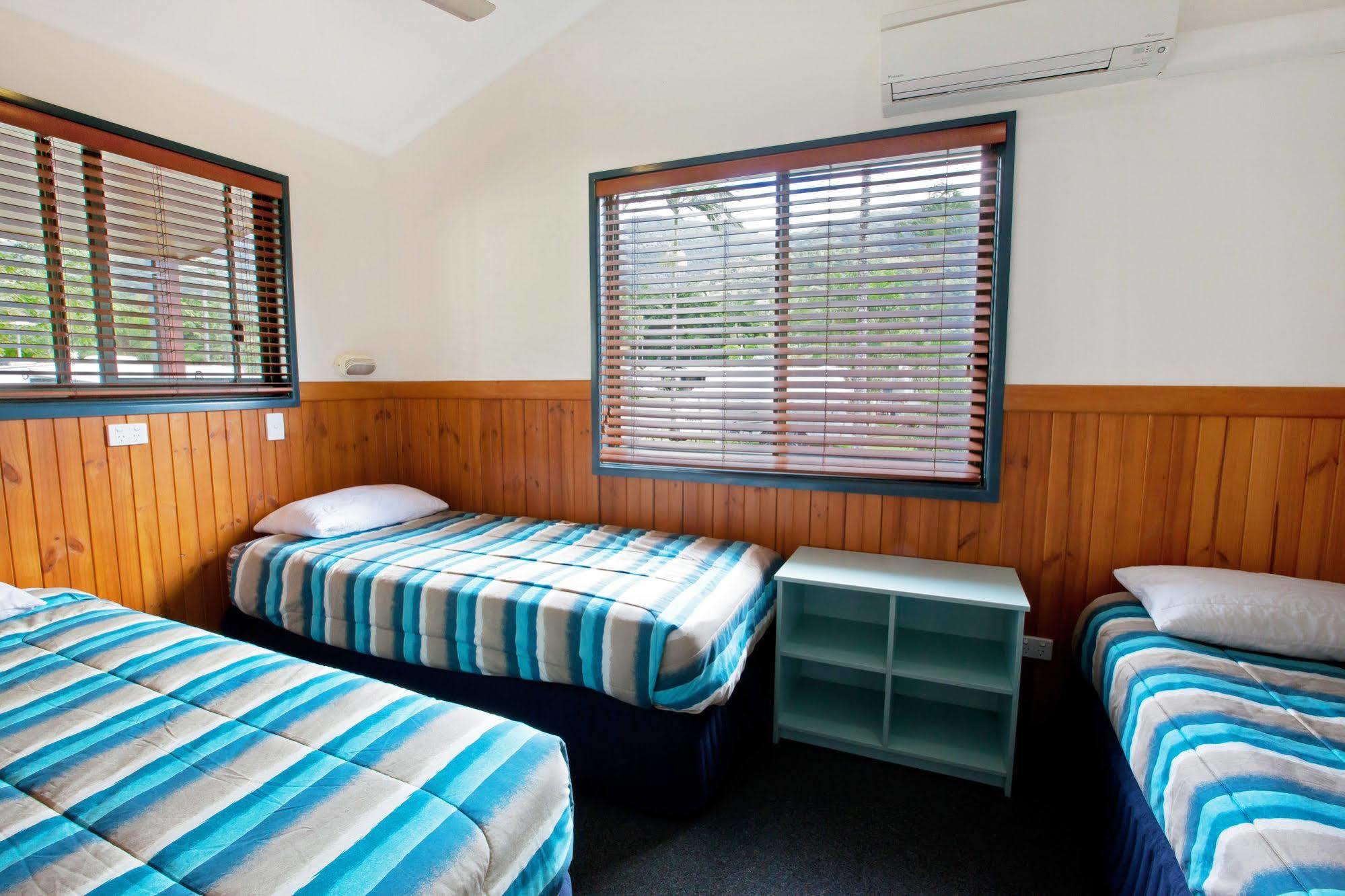 Big4 Crystal Cascades Hotel 4*
