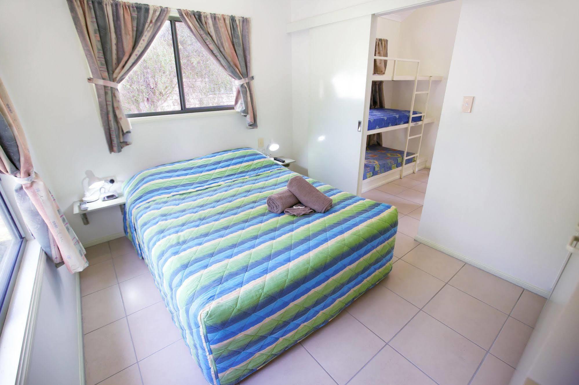 Big4 Crystal Cascades Hotel 4*