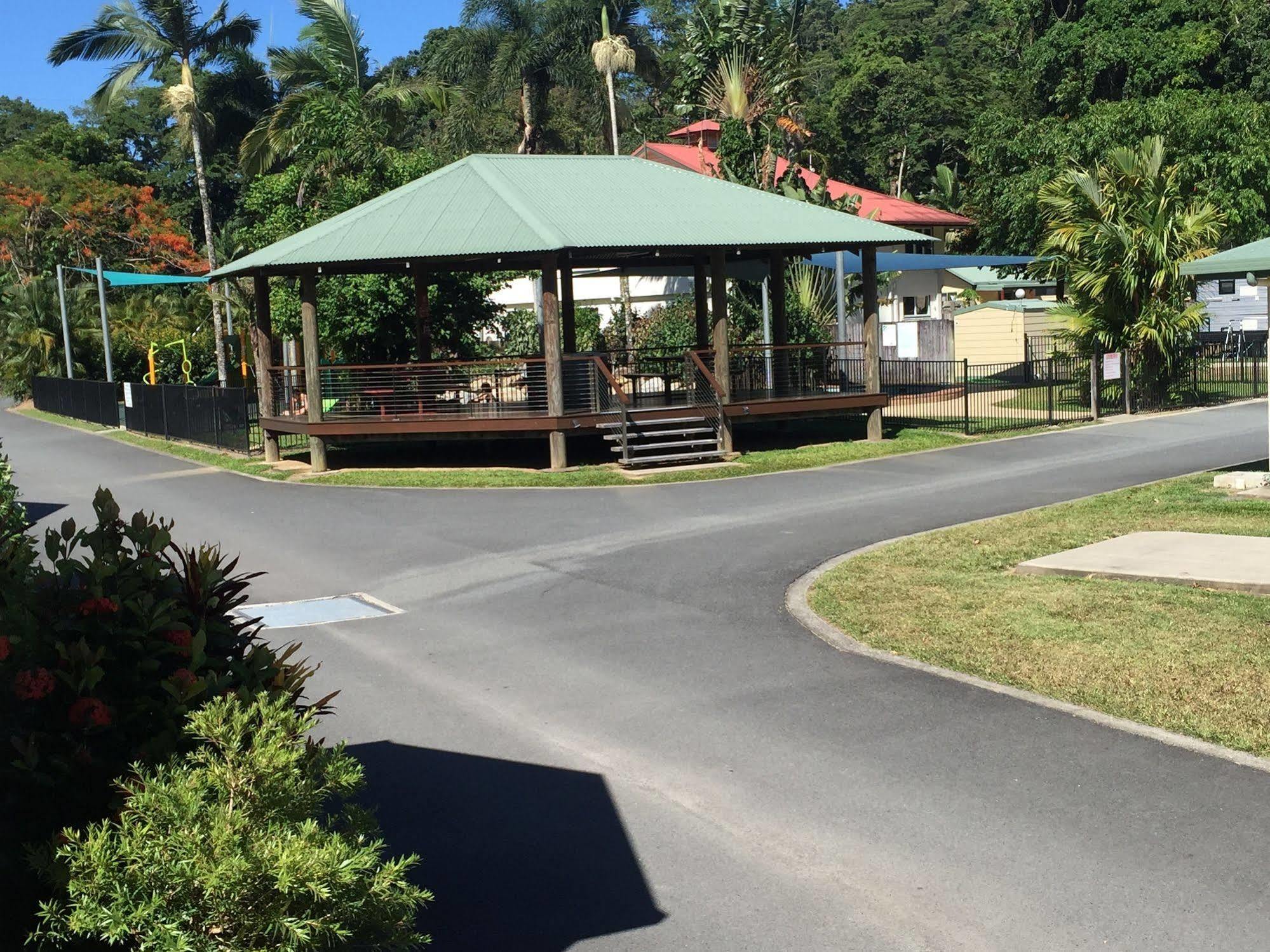 Big4 Crystal Cascades Hotel Cairns