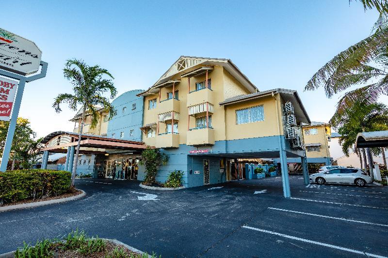 Queens Court Cairns