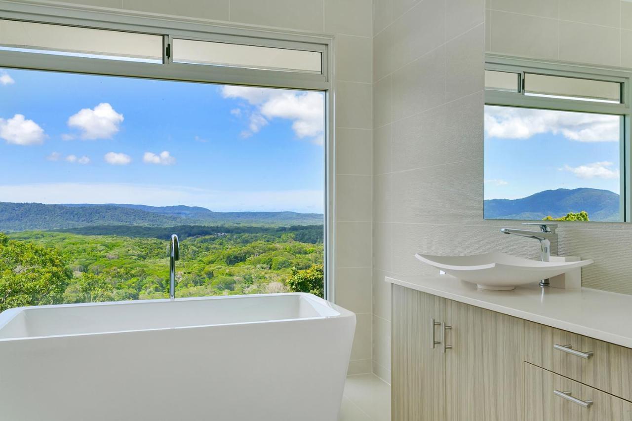 Hilltop Rainforest Retreat Holiday home Cairns