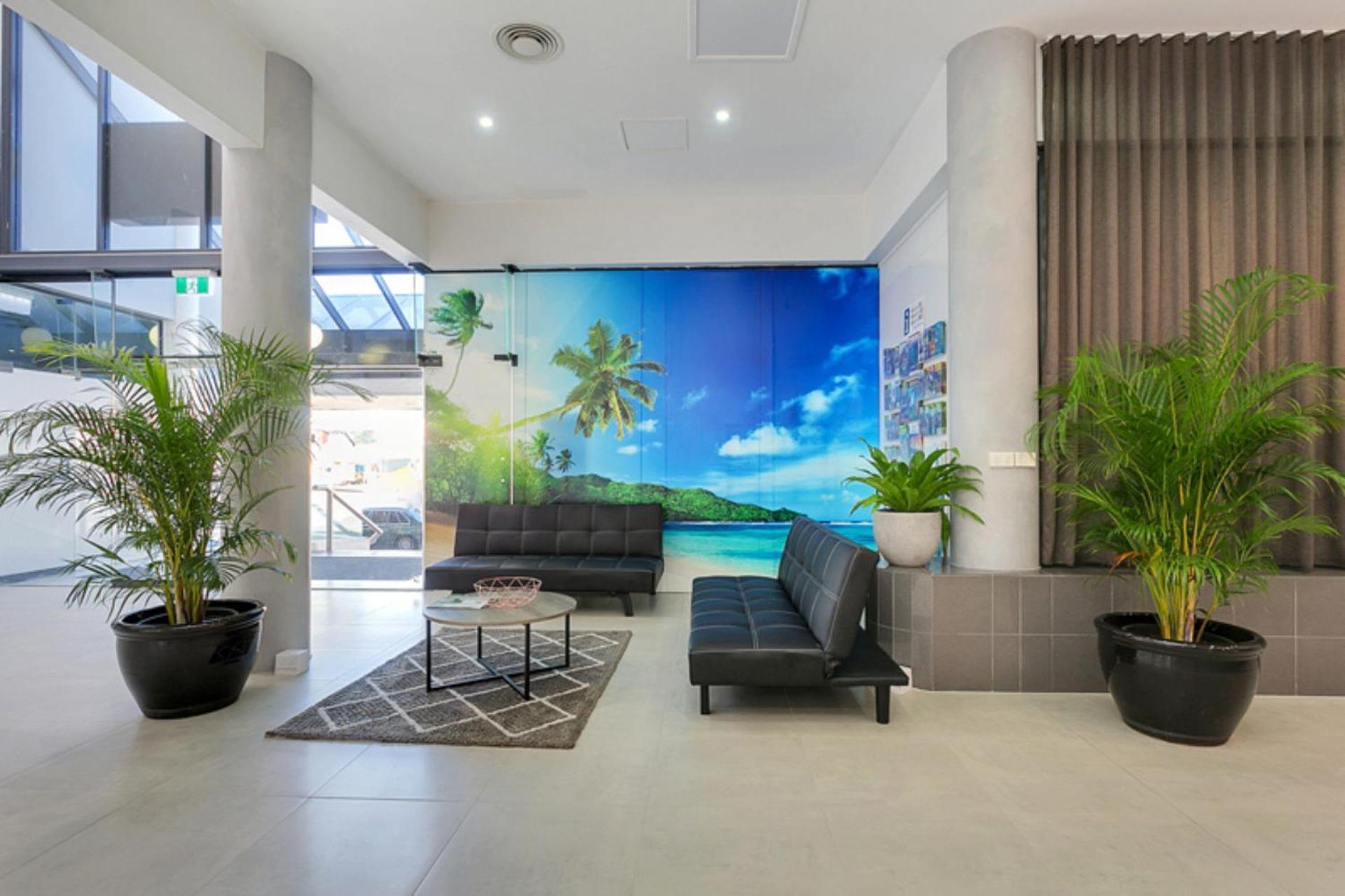Sunshine Tower 4* Cairns