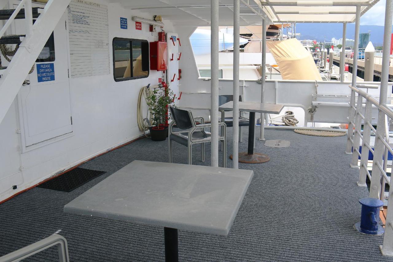 Boatel Cairns