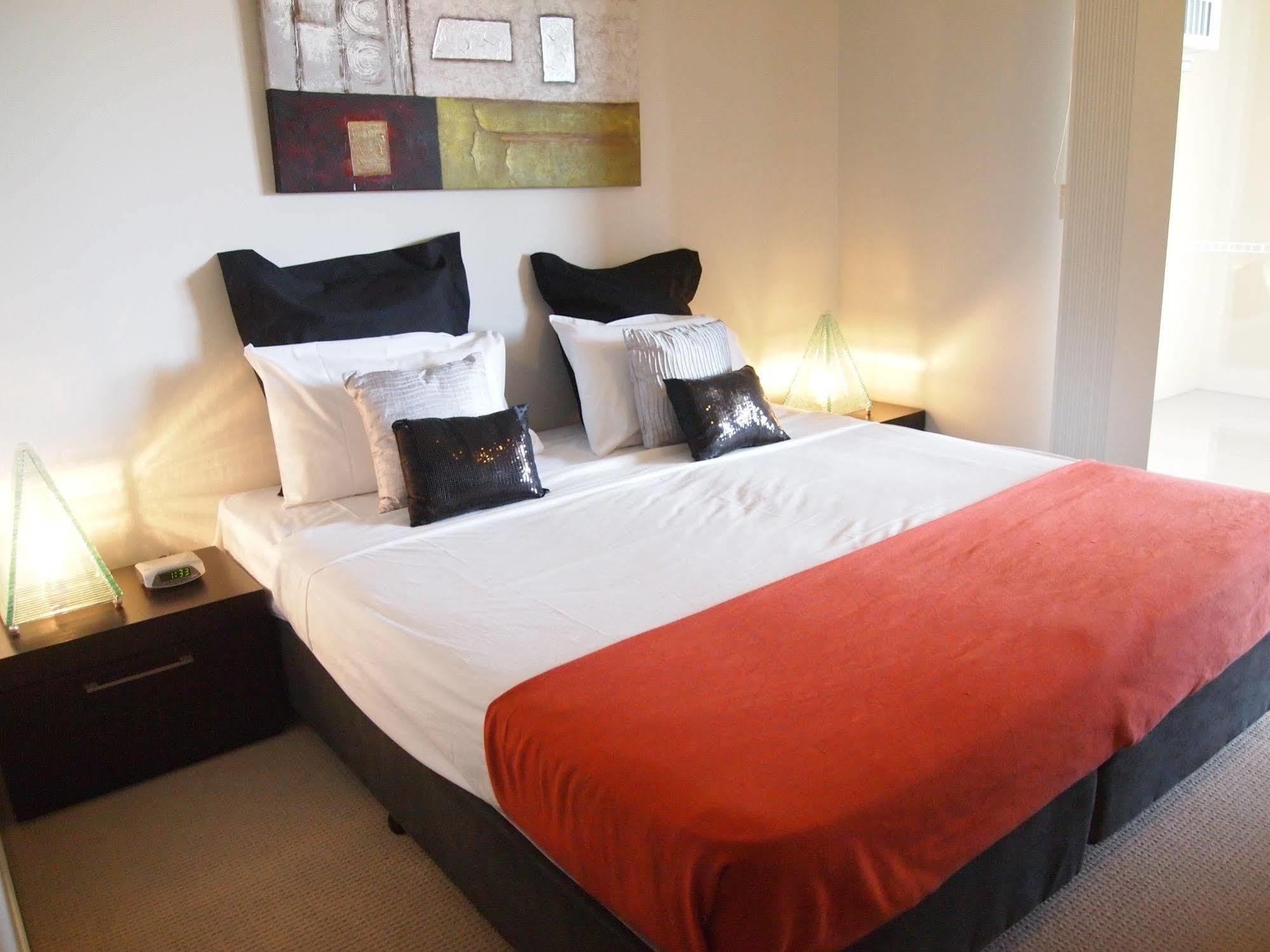 Edge Aparthotel Cairns