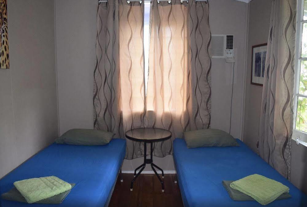Travellers Paradise Hostel