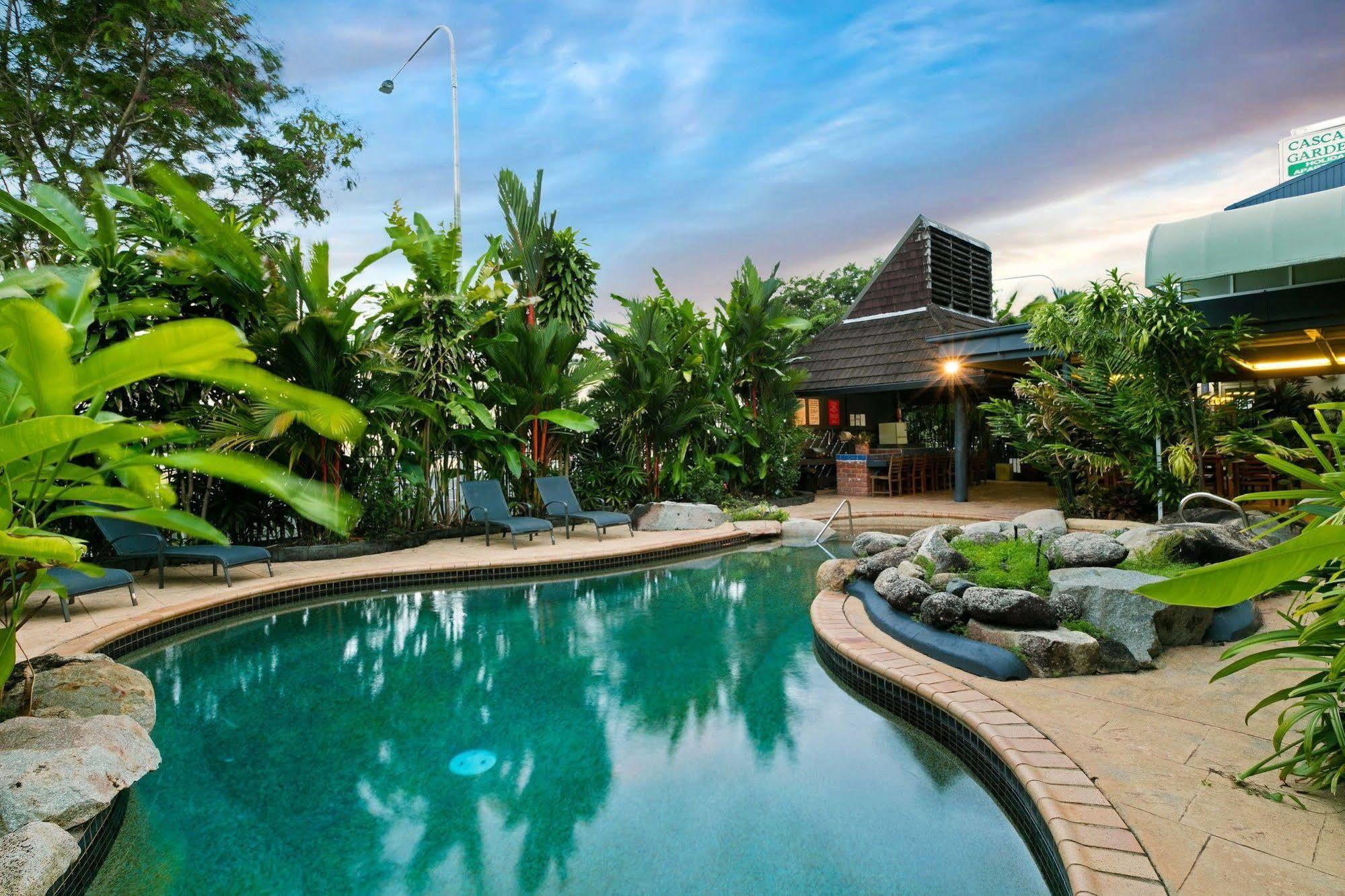 Cascade Gardens 4*