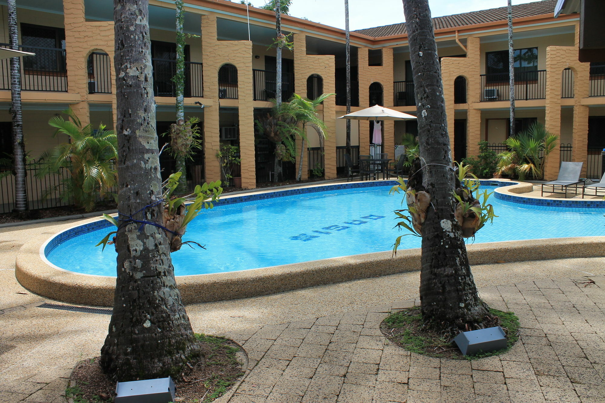 Oasis Aparthotel