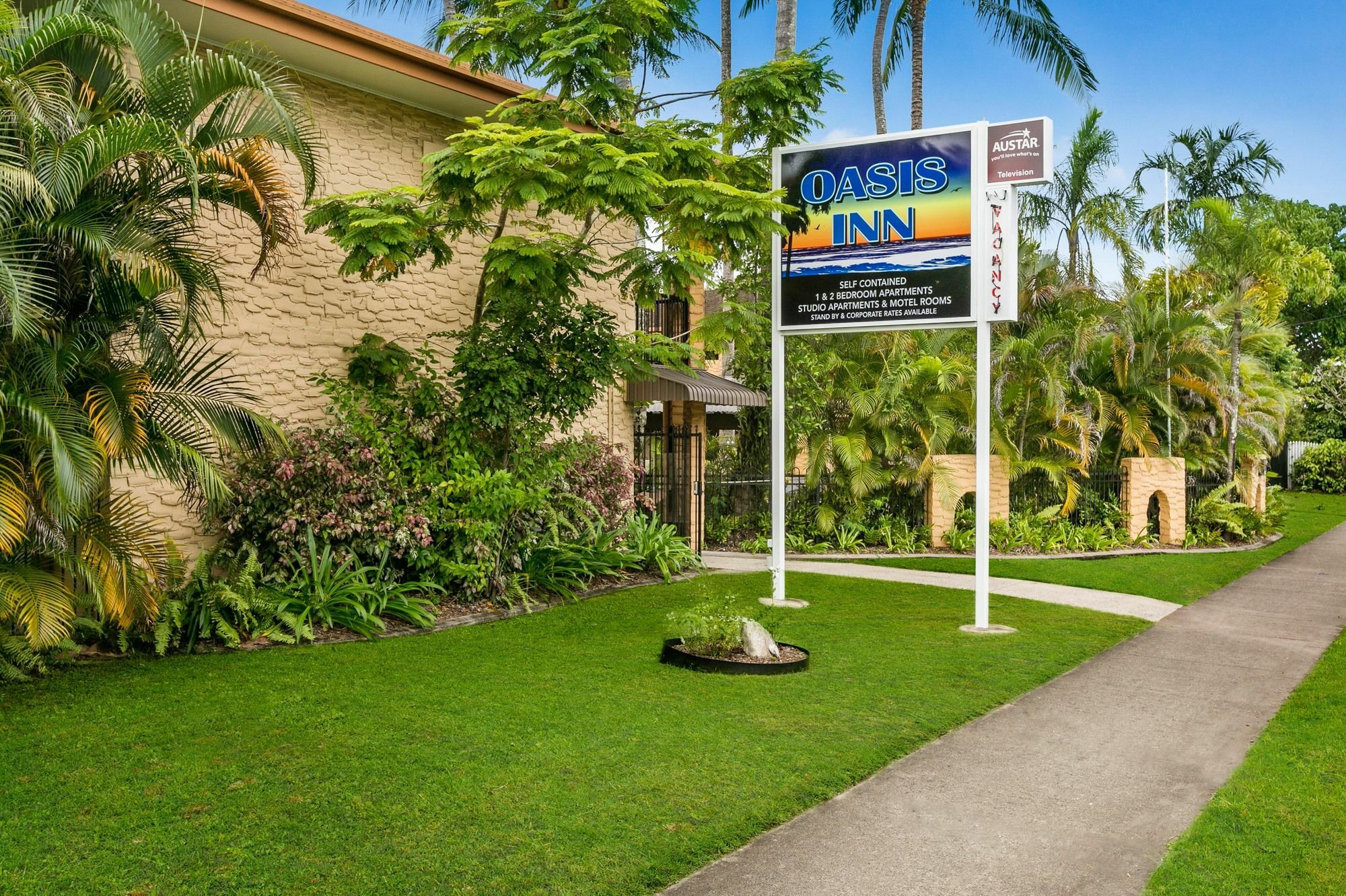 Oasis 3* Cairns
