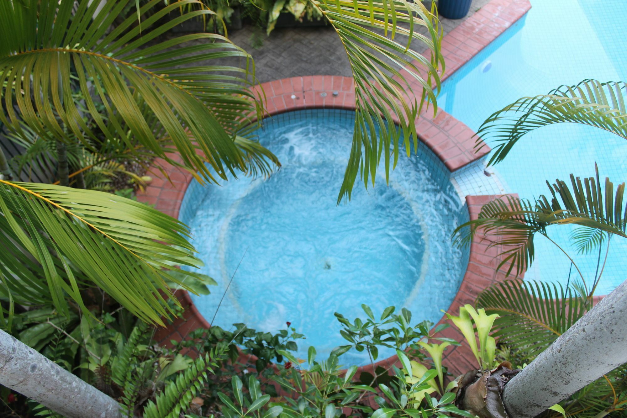 Crystal Garden & Restaurant 3*