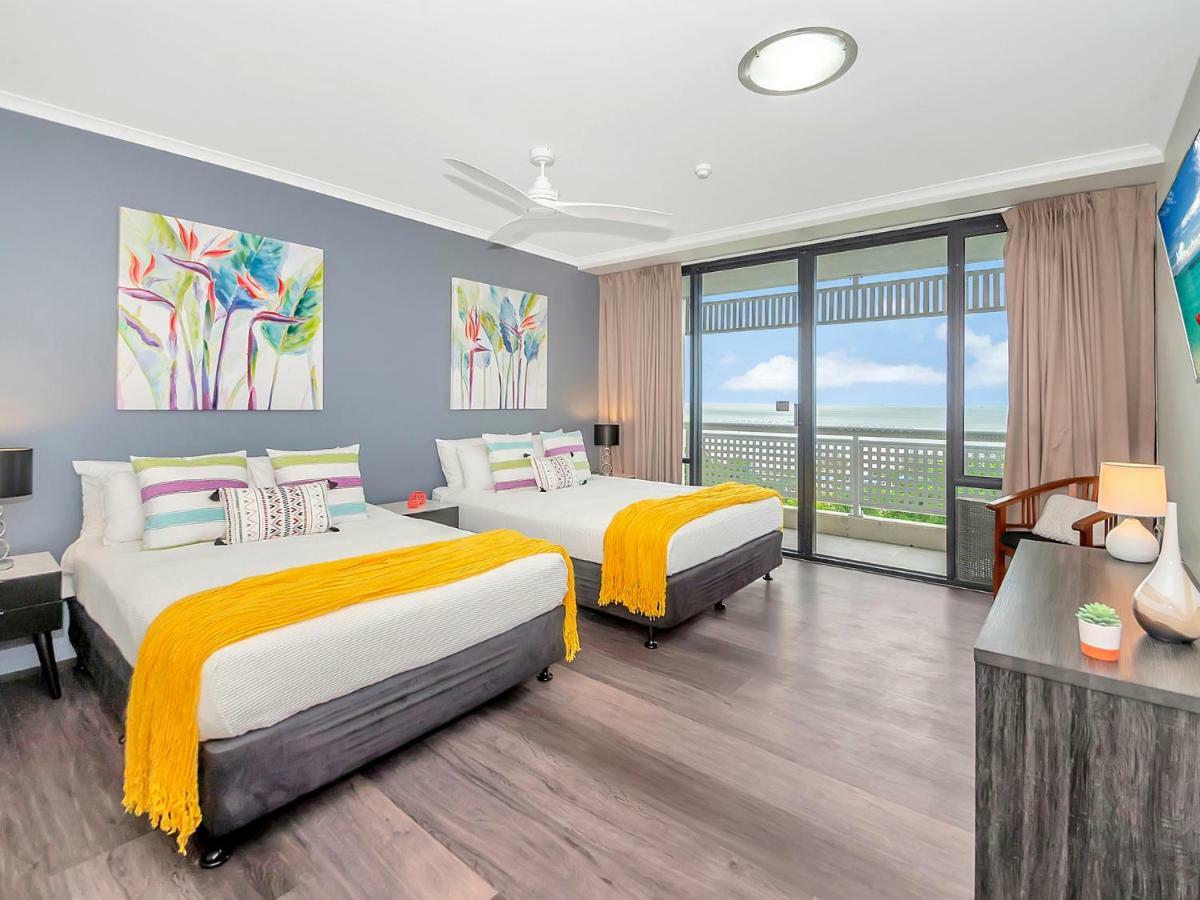 Luxury Waterfront Sea View - Do Not Book Apartment *