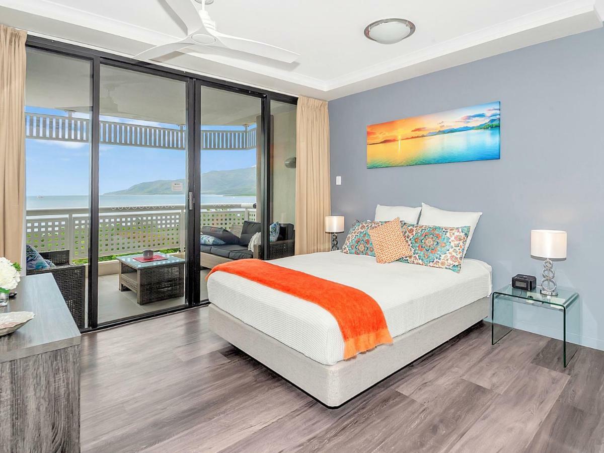 Luxury Waterfront Sea View - Do Not Book Apartment *