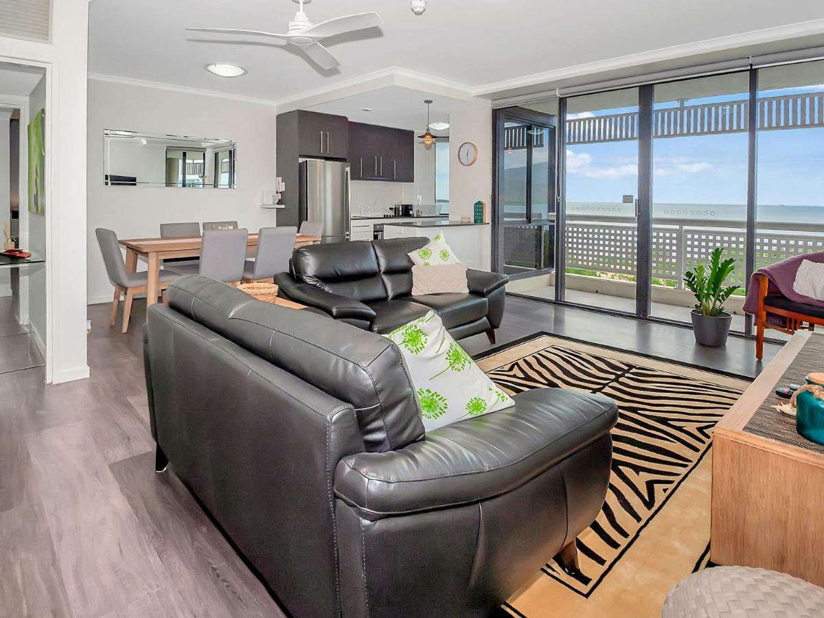 Luxury Waterfront Sea View - Do Not Book