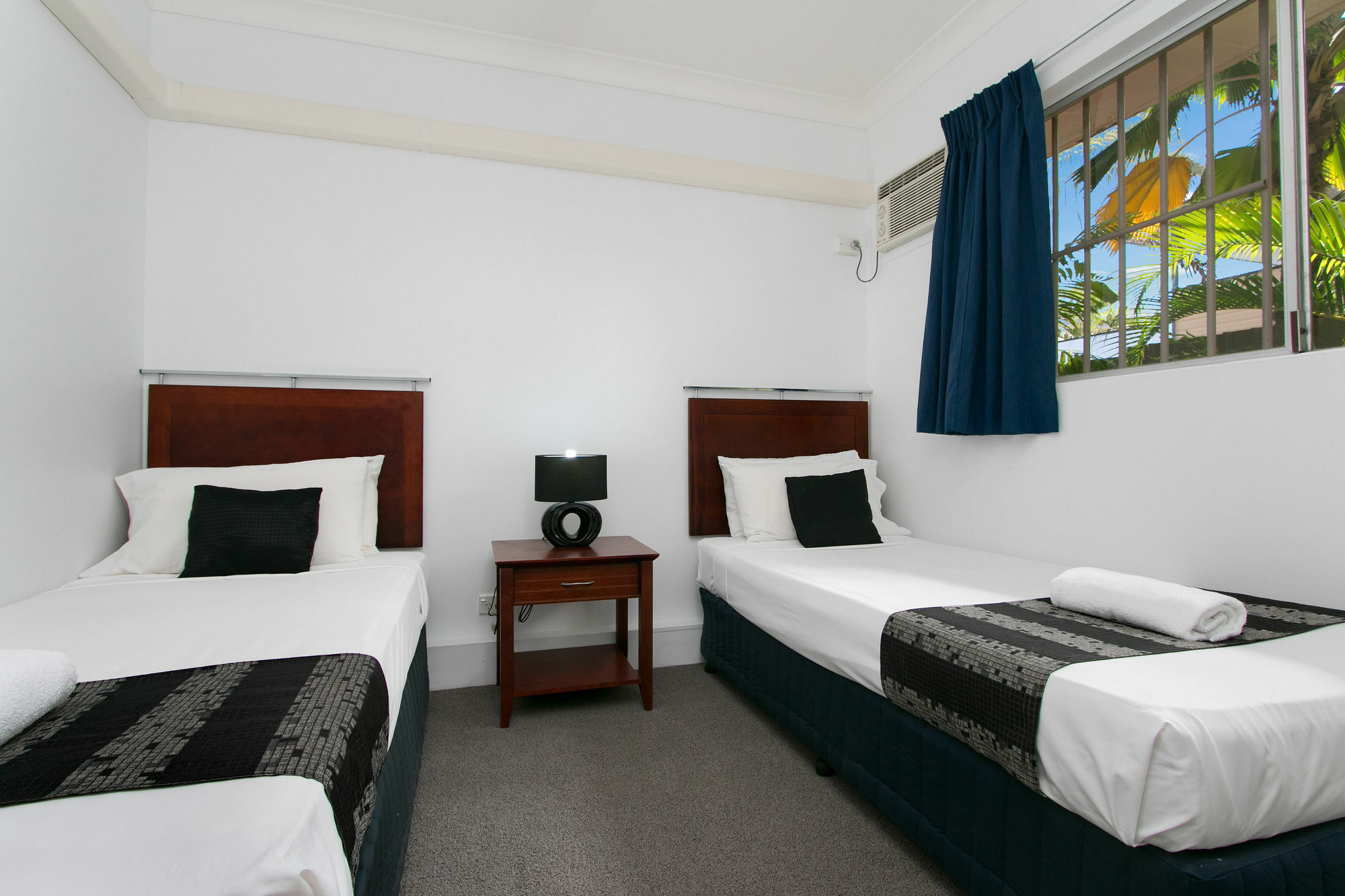 Palms 4*