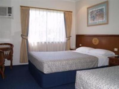 Southside International Motel 4*