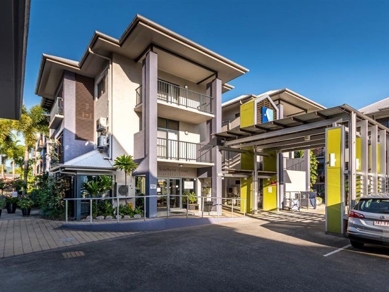 Southern Cross Atrium Aparthotel 4*