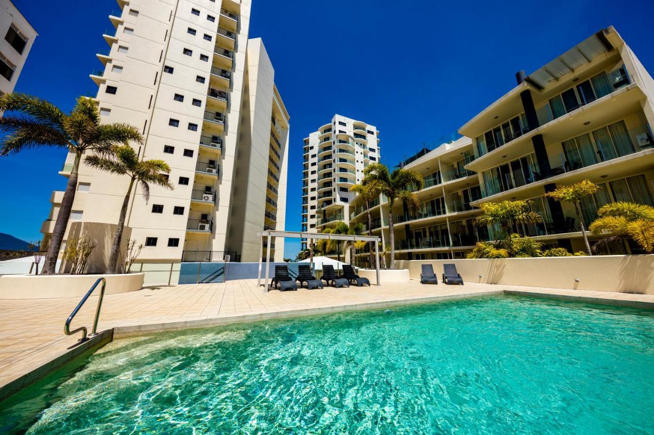 Jack And Newell Aparthotel 4*