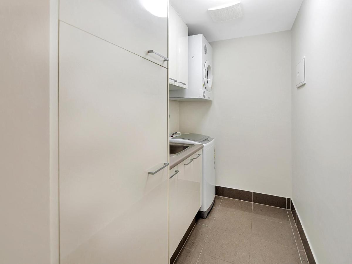 Stunning Ground Floor 104 Cairns
