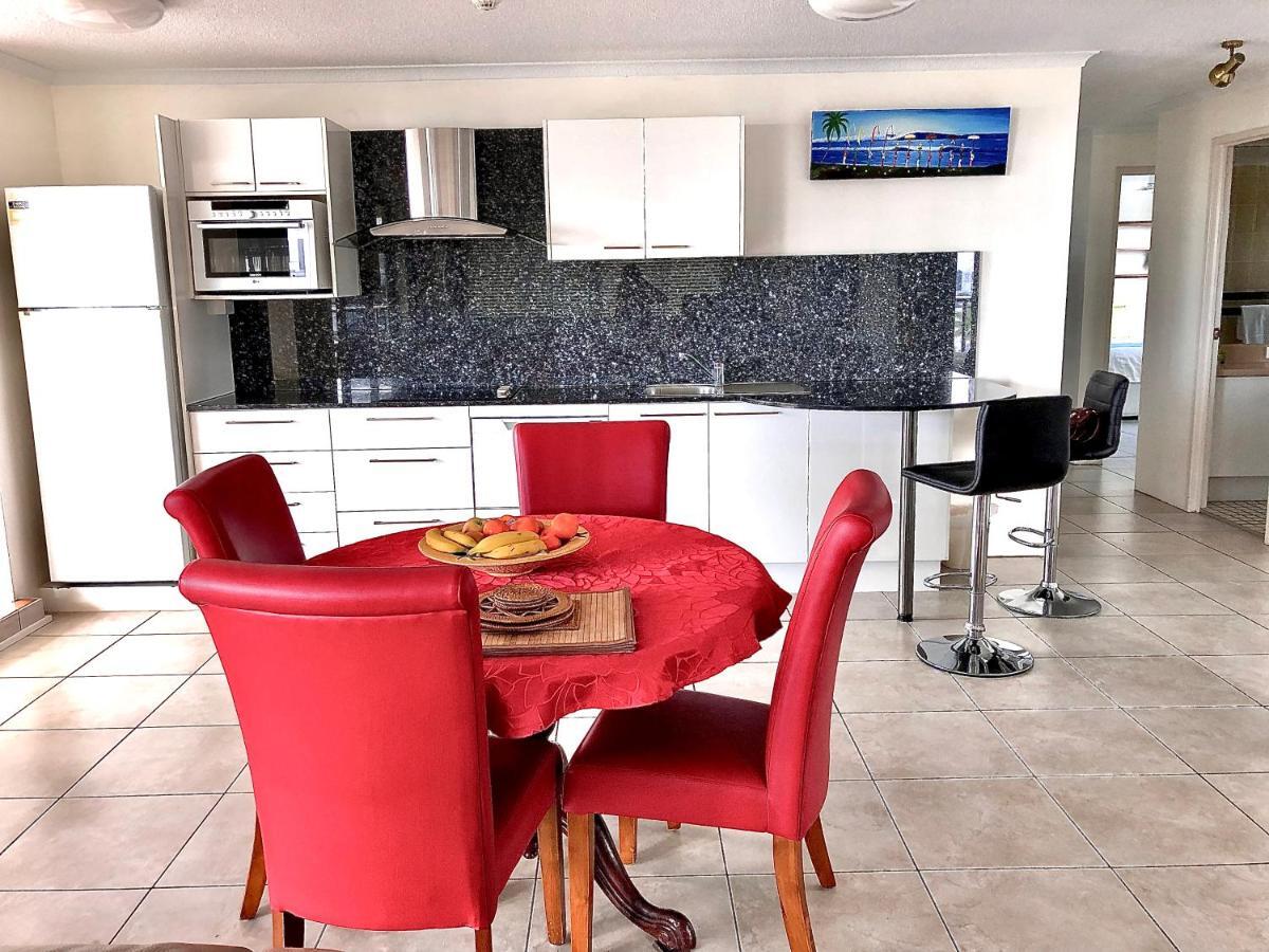 Esplanade Ocean Views Apartment