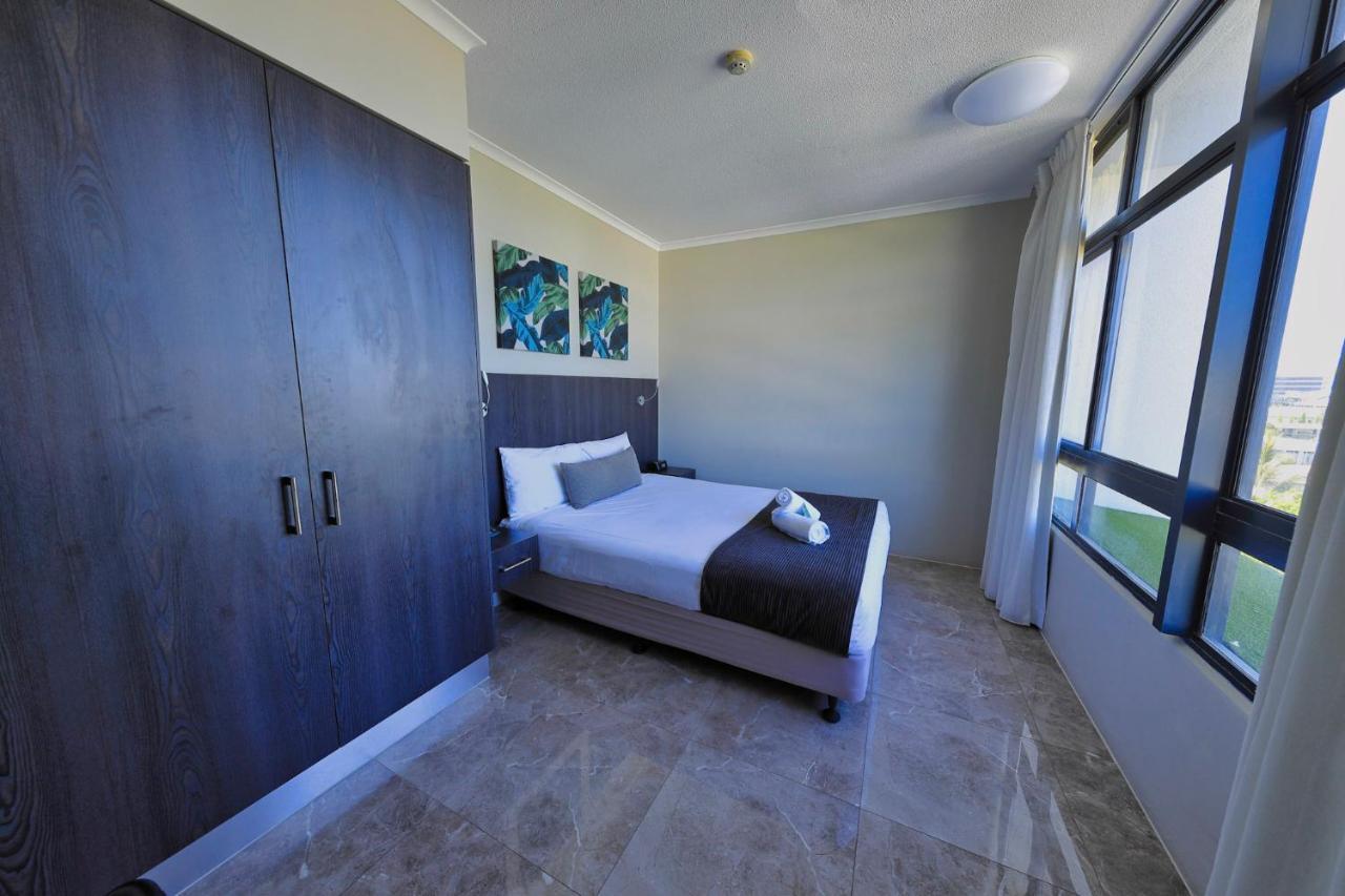 Hotel Sunshine Tower Cairns