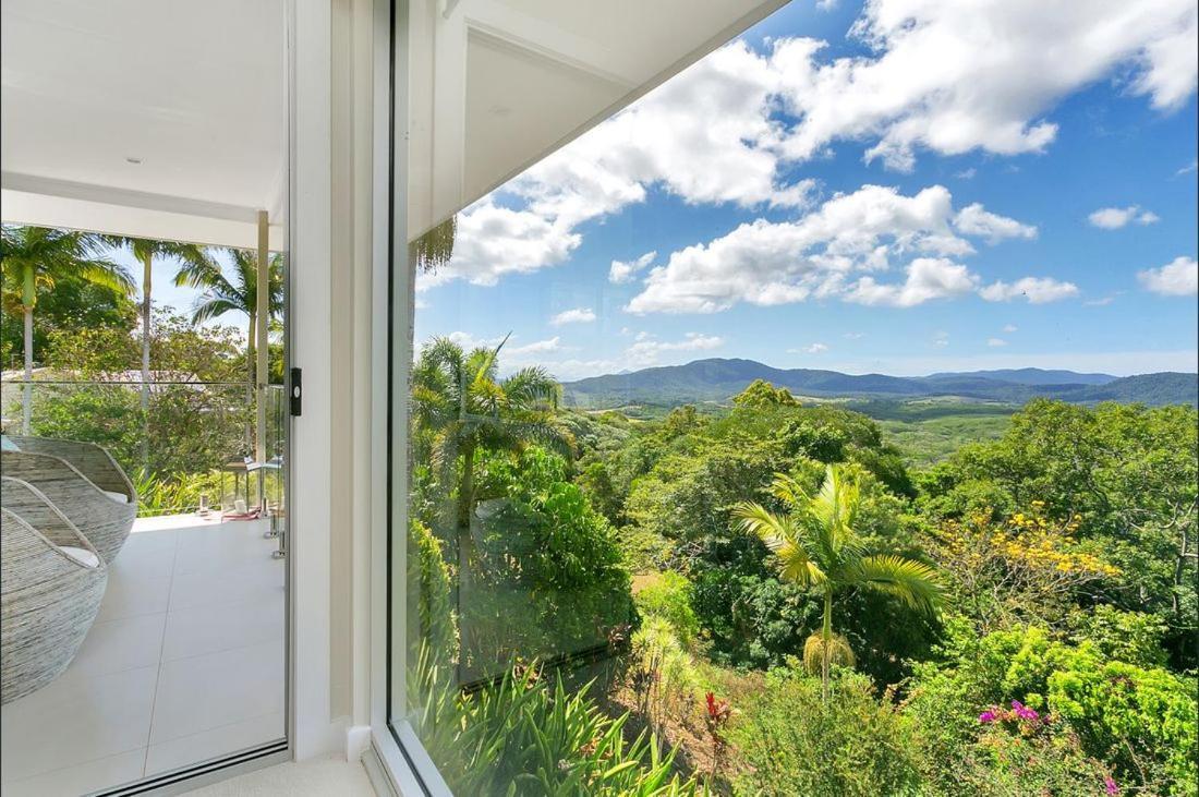 Hilltop Rainforest Retreat * Cairns