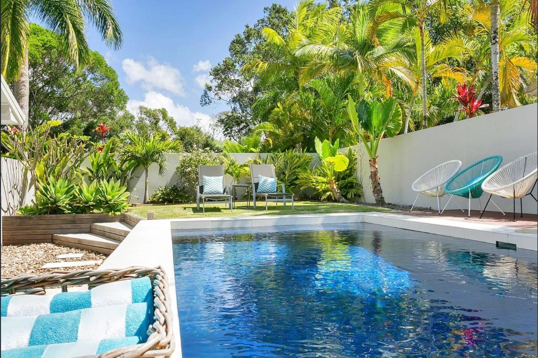 Hilltop Rainforest Retreat Holiday home *