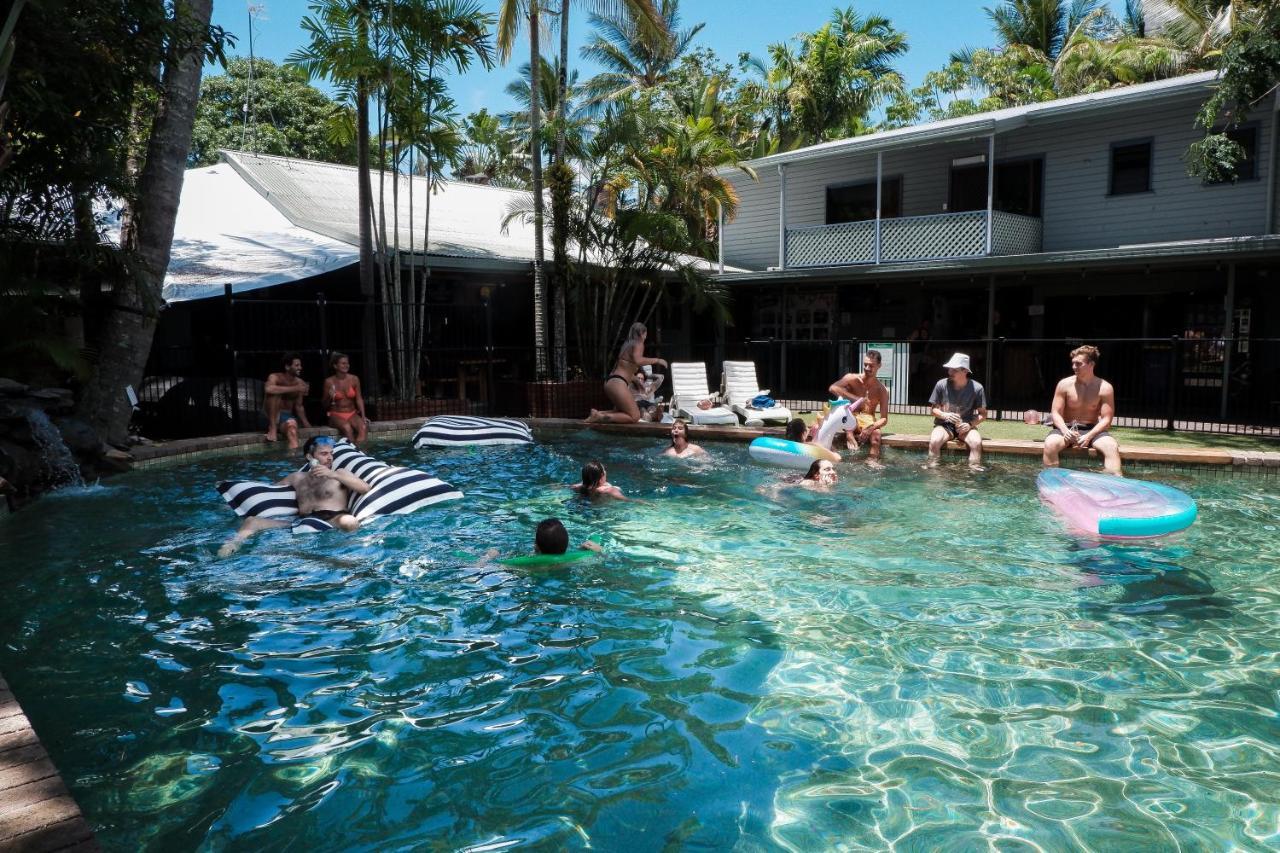 Why Not Backpackers * Cairns