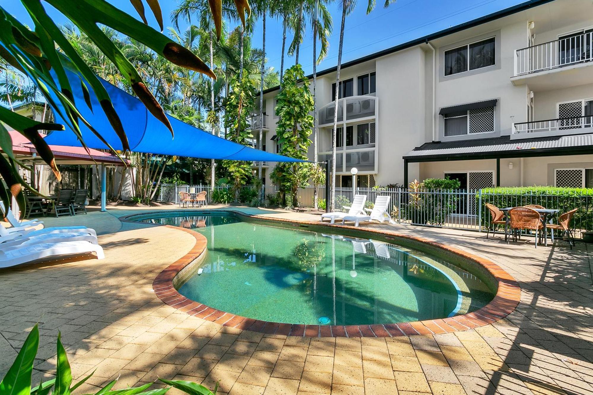 Reef & 3* Cairns