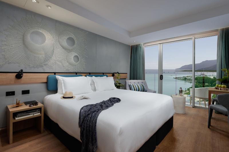 Hotel Crystalbrook Flynn 5*