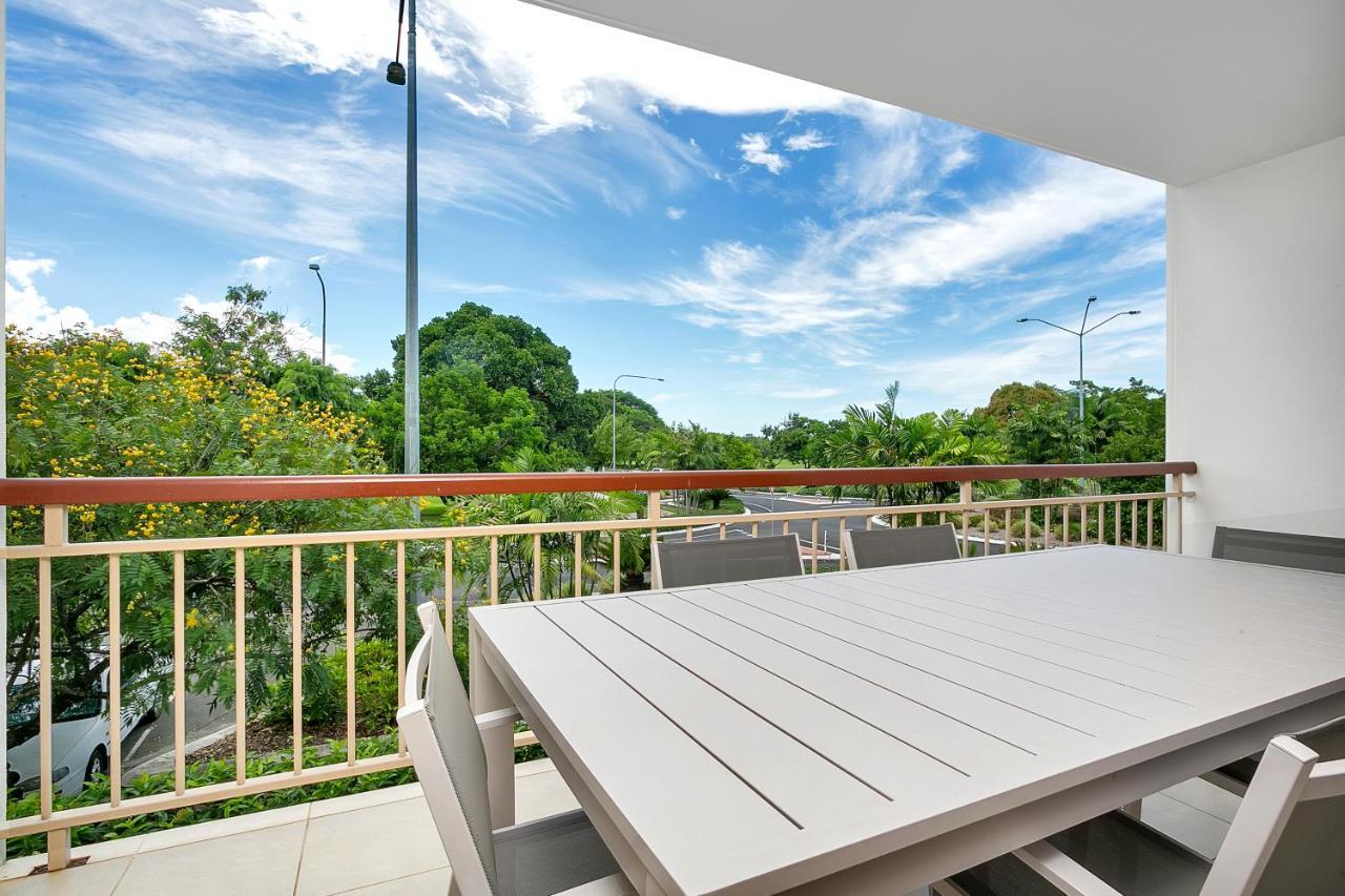 Park Royal Apartment *