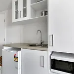Coastal Chic In Heart Of Cairns With Rooftop Pool