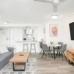 \'Aqua Vista\' Chic Seaside Vibes With Rooftop Pool
