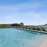 703 Harbour Lights Cairns Apartment With Water Views