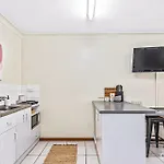 Cairns Holiday Lodge