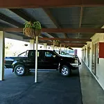 Cairns Motor Inn