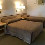 Cairns Motor Inn