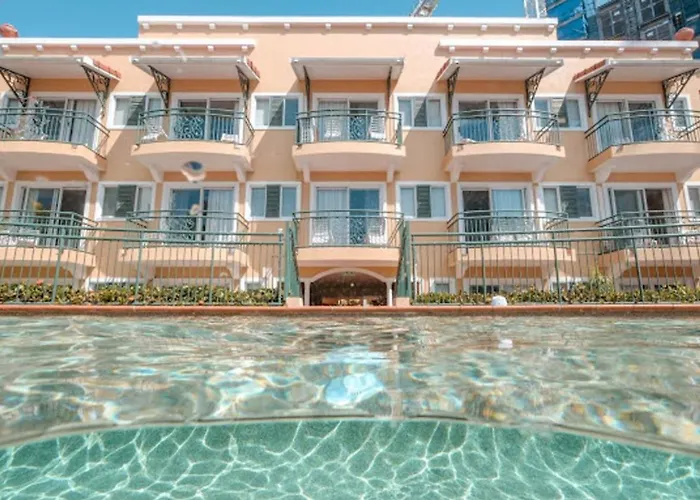 Stylish Cbd Retreat - 8 Il Palazzo