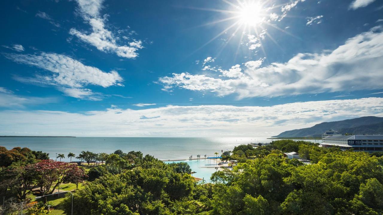 Khách sạn Oaks 4*