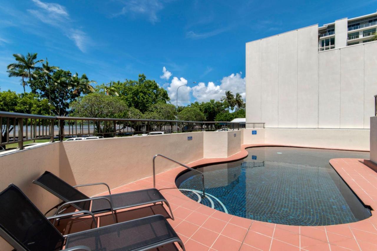 Ocean View In Aquarius Cairns