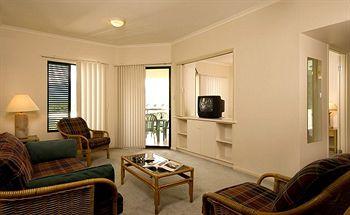 Tropic Towers Aparthotel Cairns