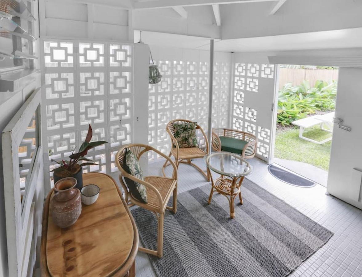 Tropicana - Retro Getaway Holiday home Cairns