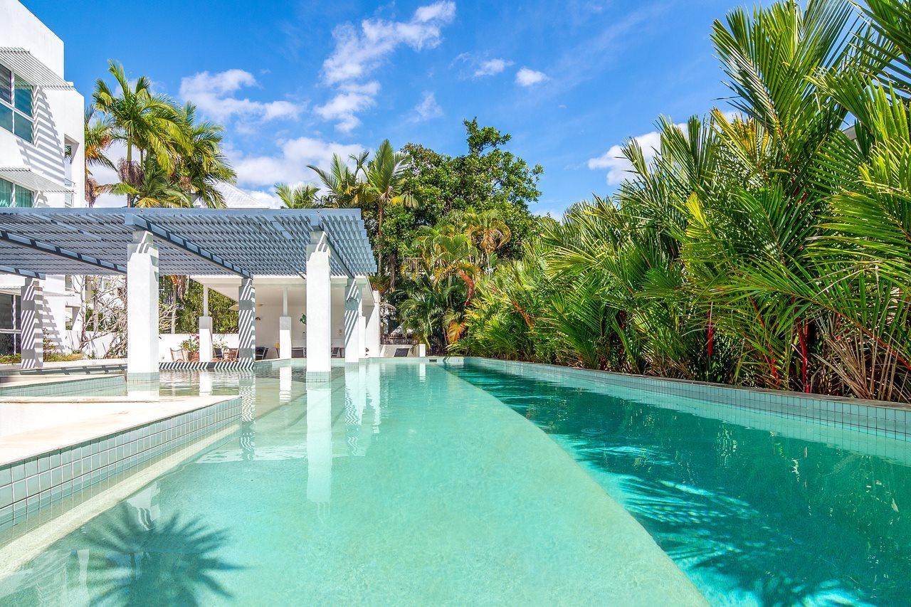 201 Street Resort Cairns