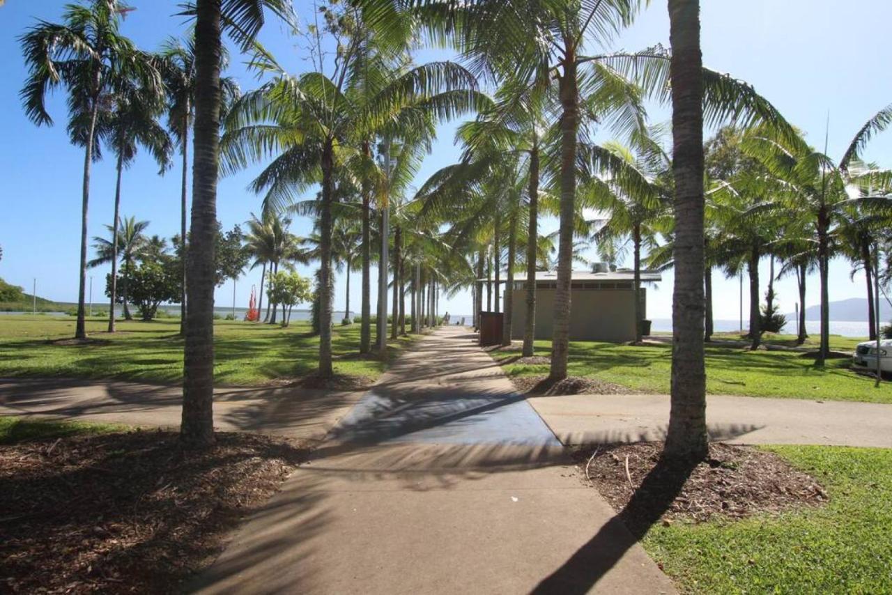 Pool View Centre 206 Apartment Cairns